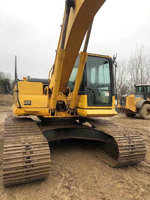 Komatsu PC300-7